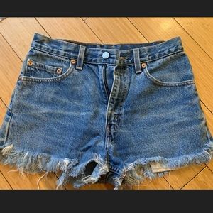 Vintage High waist Levi’s shorts